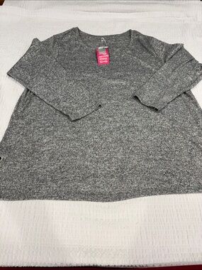French Twist Cozy Heather Gray Scoop Neck Tunic Pullover
Size 3X
